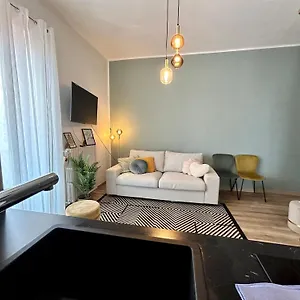  Apartment Design At Garda Italy