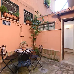  Apartamento Lovely With Garden In Vatican Museums Trastevere